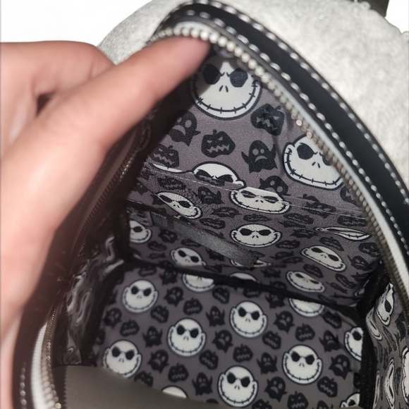 Loungefly Black and White Nightmare Before Christmas Backpack - Picture 10 of 10